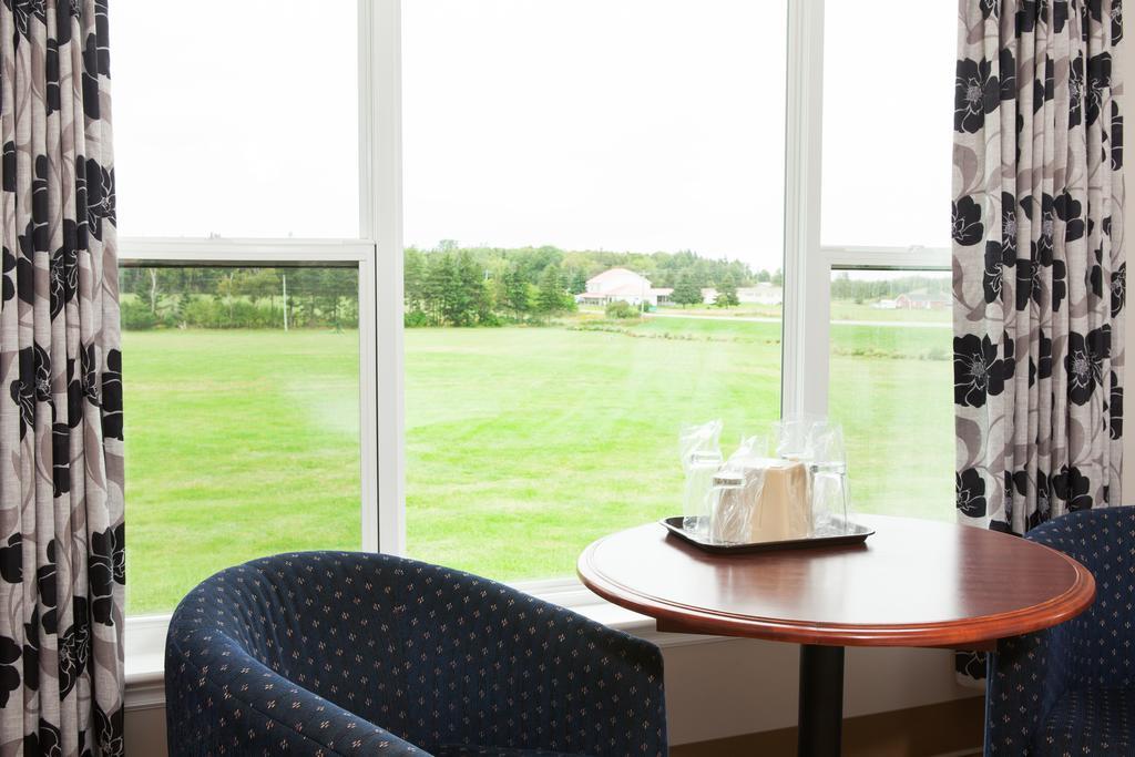 Brackley Beach Northwinds Hotel ภายนอก รูปภาพ